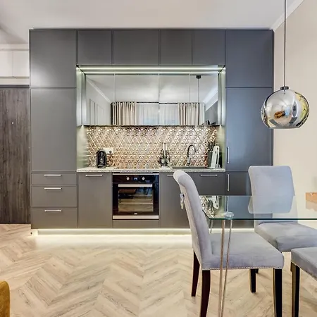 Allure Nova شقة شتشيتسين