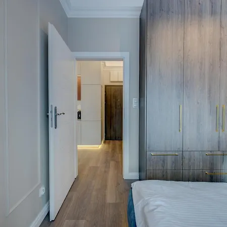 Allure Nova شقة شتشيتسين