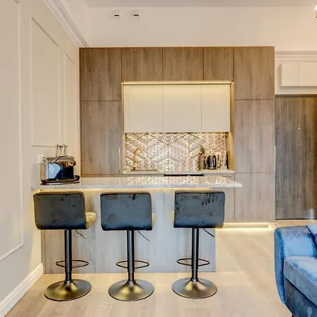 شقة Allure Nova 4*